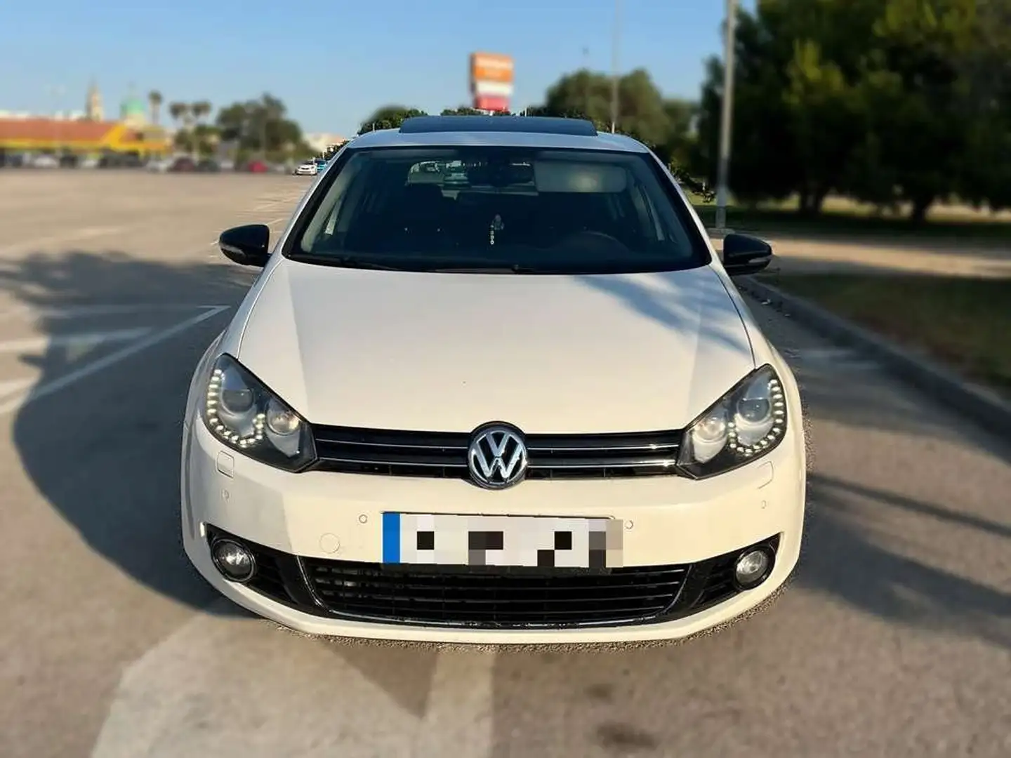 Volkswagen Golf 2.0 TDI 140cv DPF Advance Blanco - 1