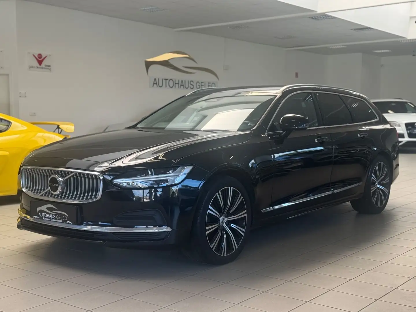 Volvo V90 Inscription /NAVI/LEDER/KAMERA/ Noir - 1