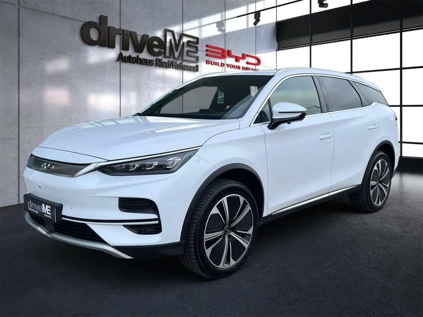 BYD Tang 86,4 kWh Flagship Белый - 2