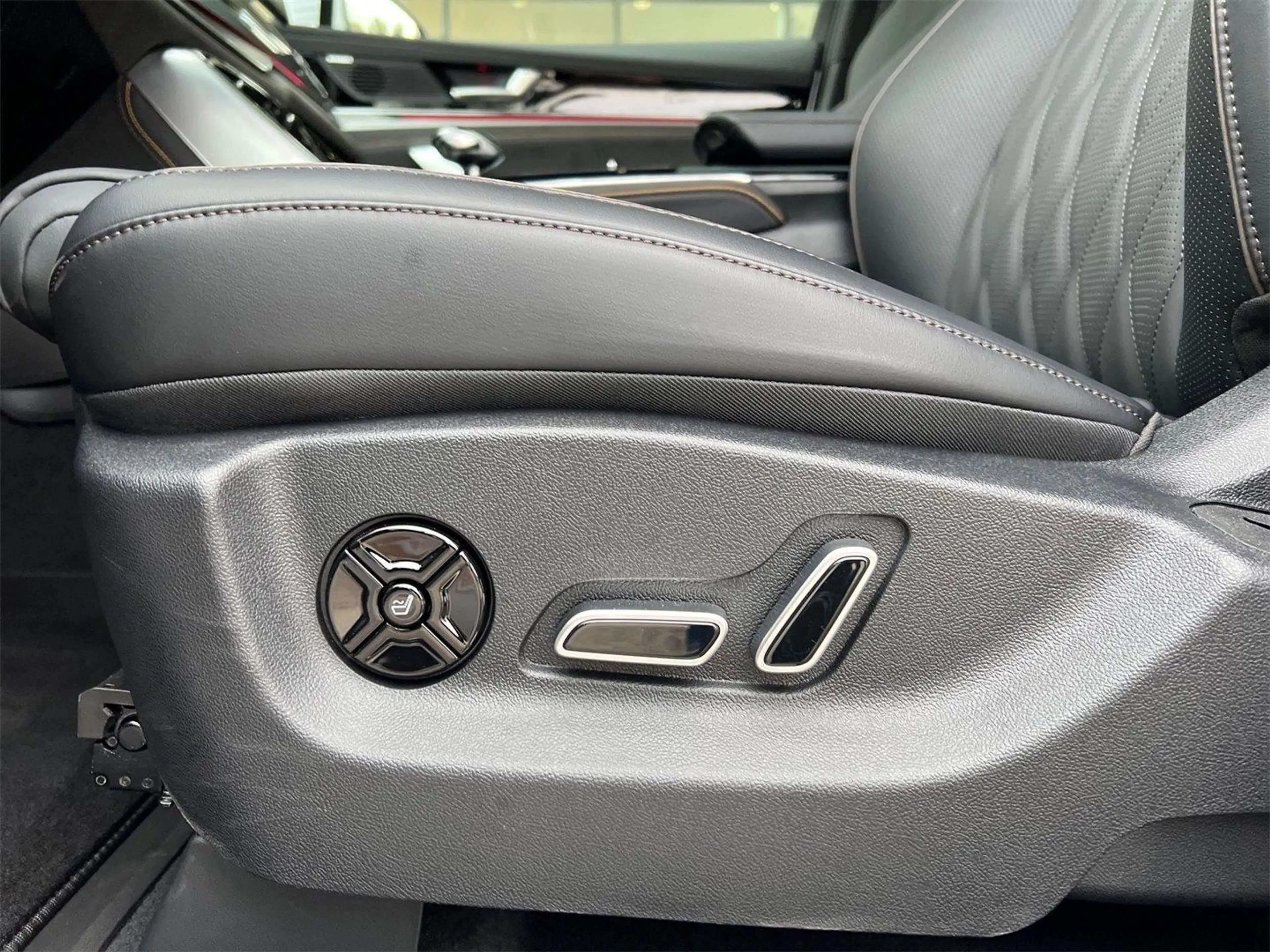 BYD Tang 86,4 kWh Flagship — photo 7