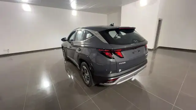 Hyundai Tucson view 4