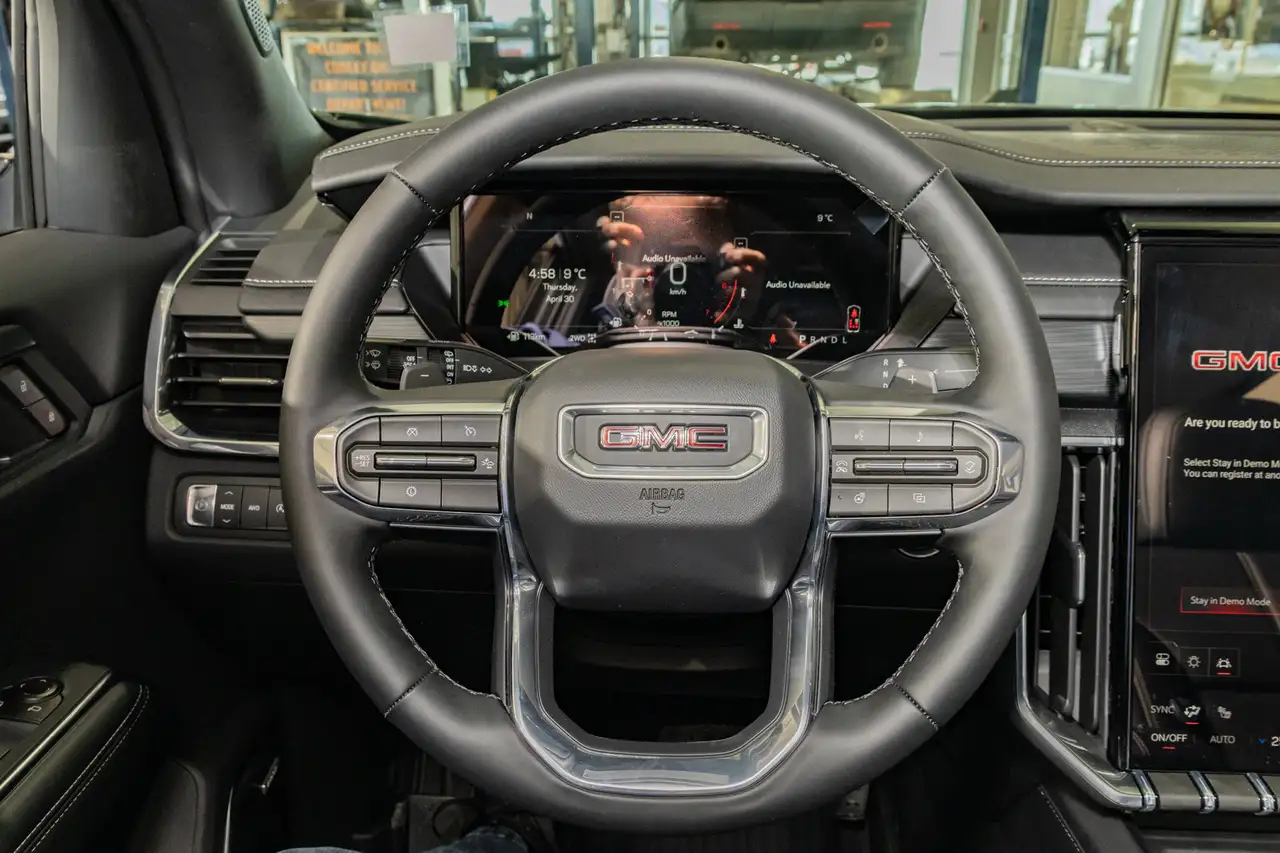 GMC Acadia снимка GMC Acadia