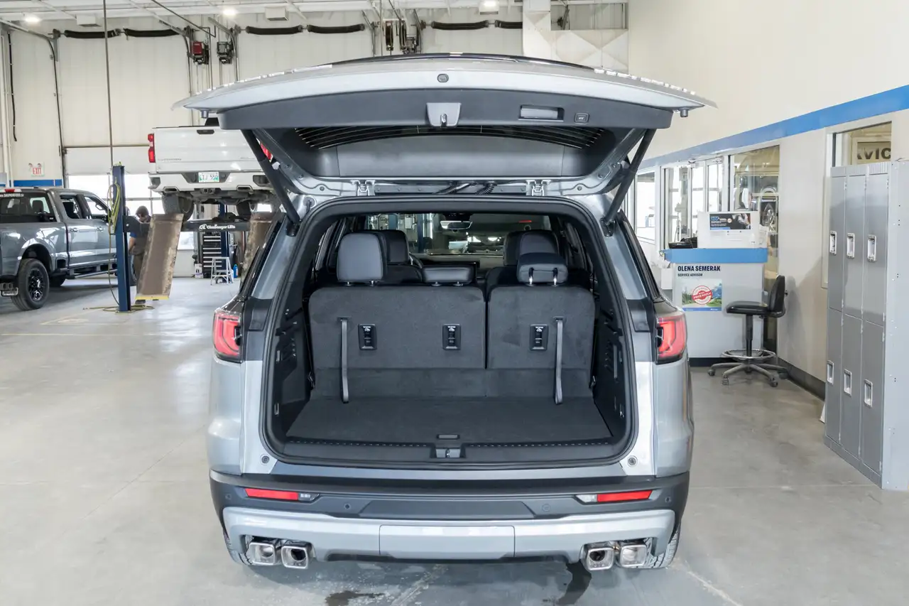 GMC Acadia снимка GMC Acadia