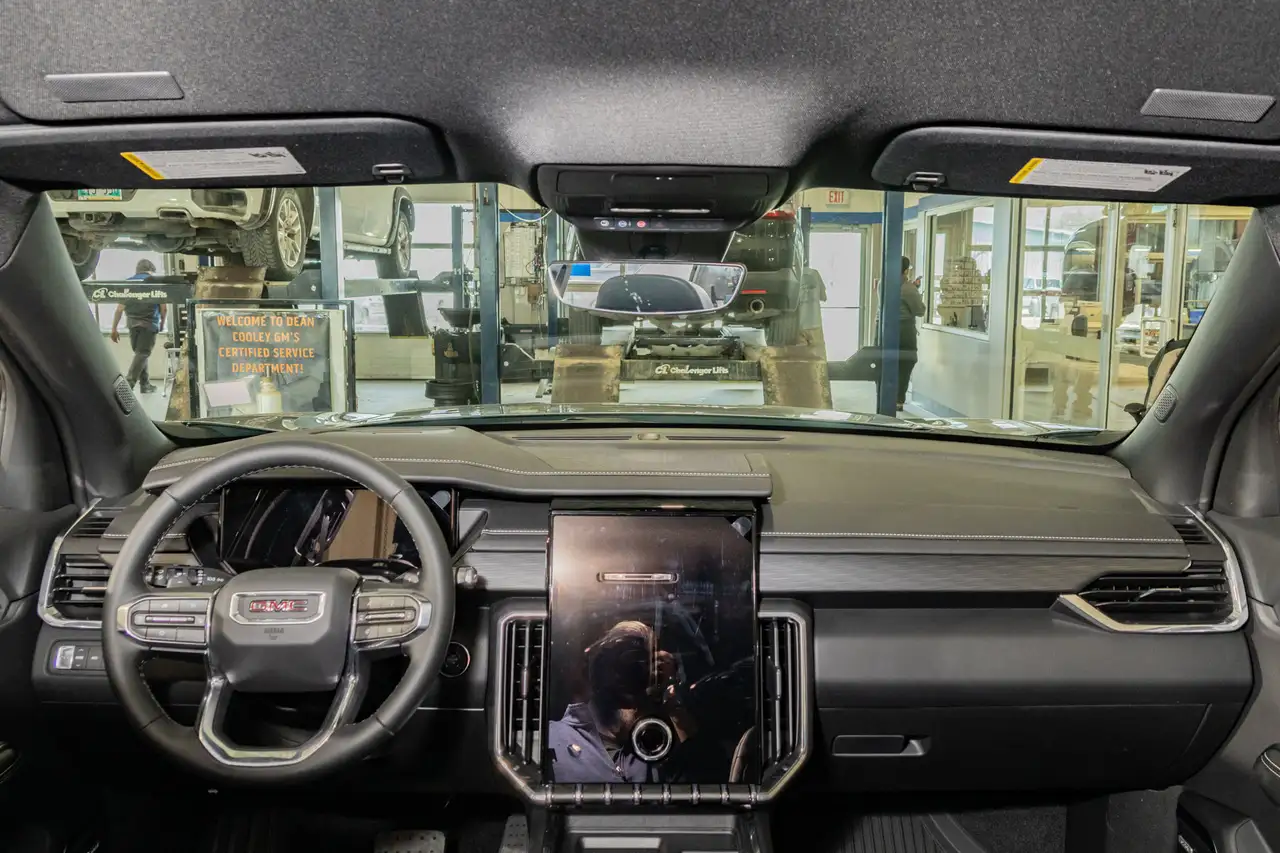 GMC Acadia снимка GMC Acadia