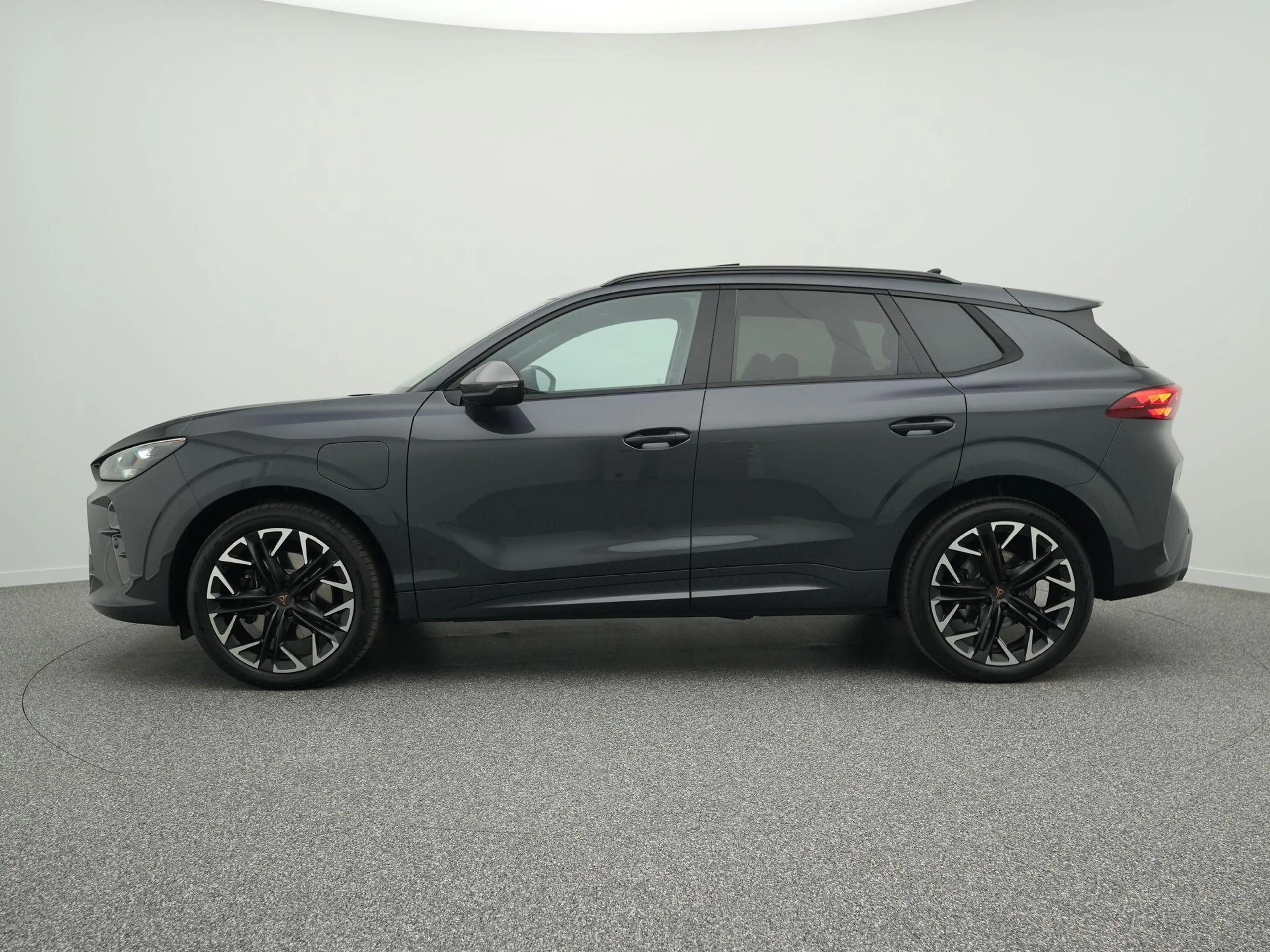 CUPRA Terramar 1.5 TSI e-Hybrid 272pk VZ Limited | Trekhaak | Pan — photo 11