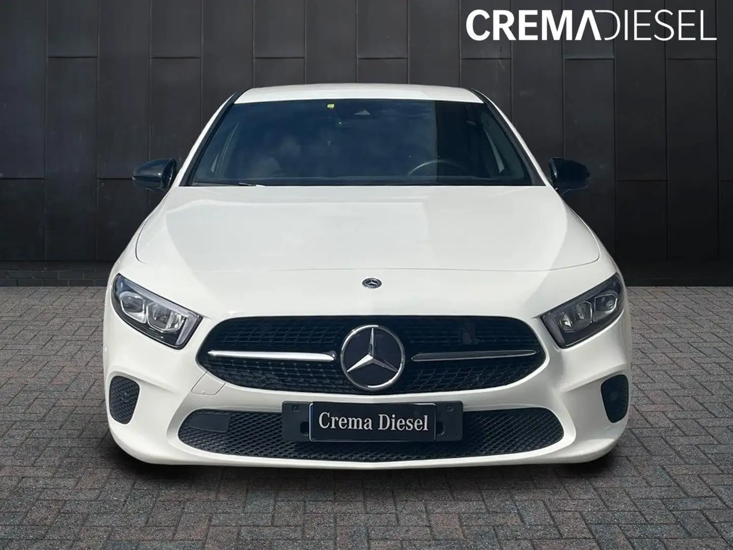 Mercedes-Benz A 180 A 180 d Sport auto Bianco - 2