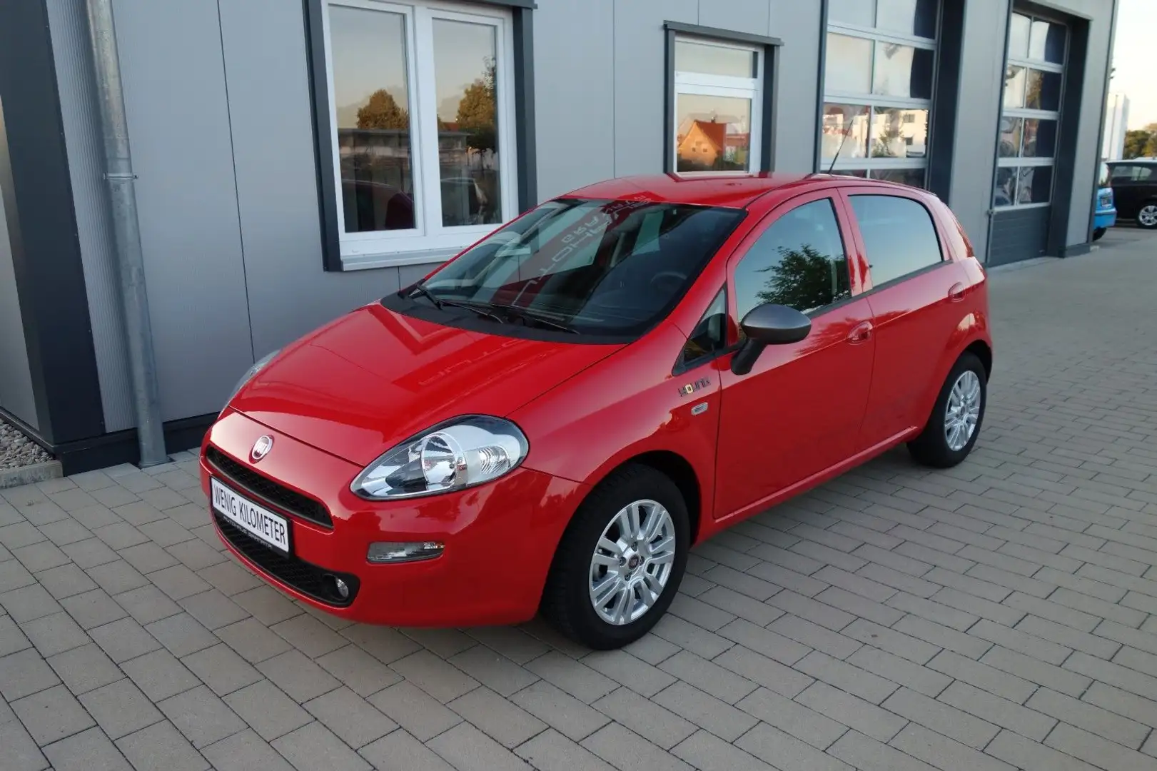 Fiat Punto Young Ahk/Navi/Klima/Servo/Isofix Rot - 1