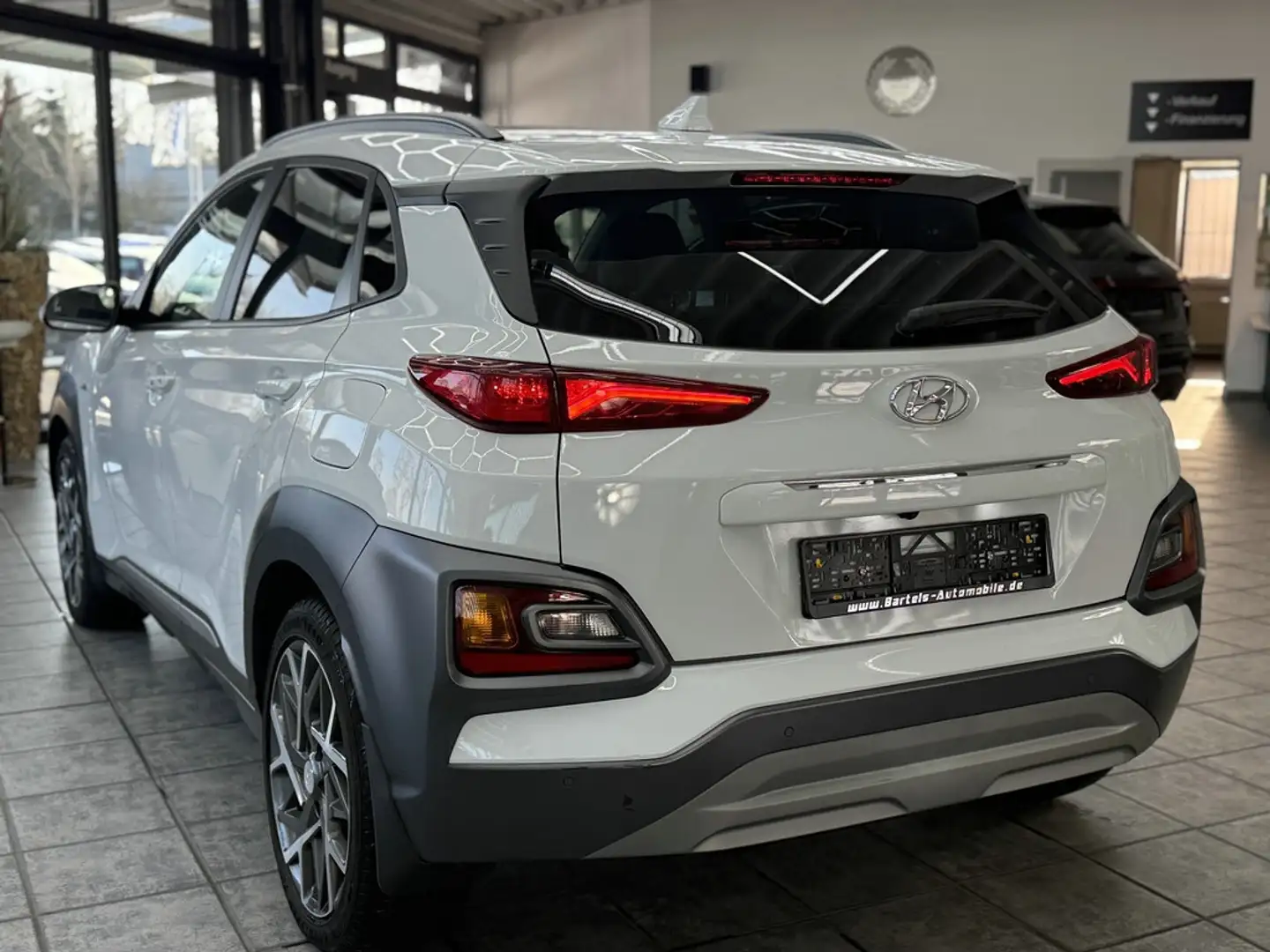 Hyundai KONA 1.6 GDI Hybrid Premium, LED, HUD, Leder Weiß - 2