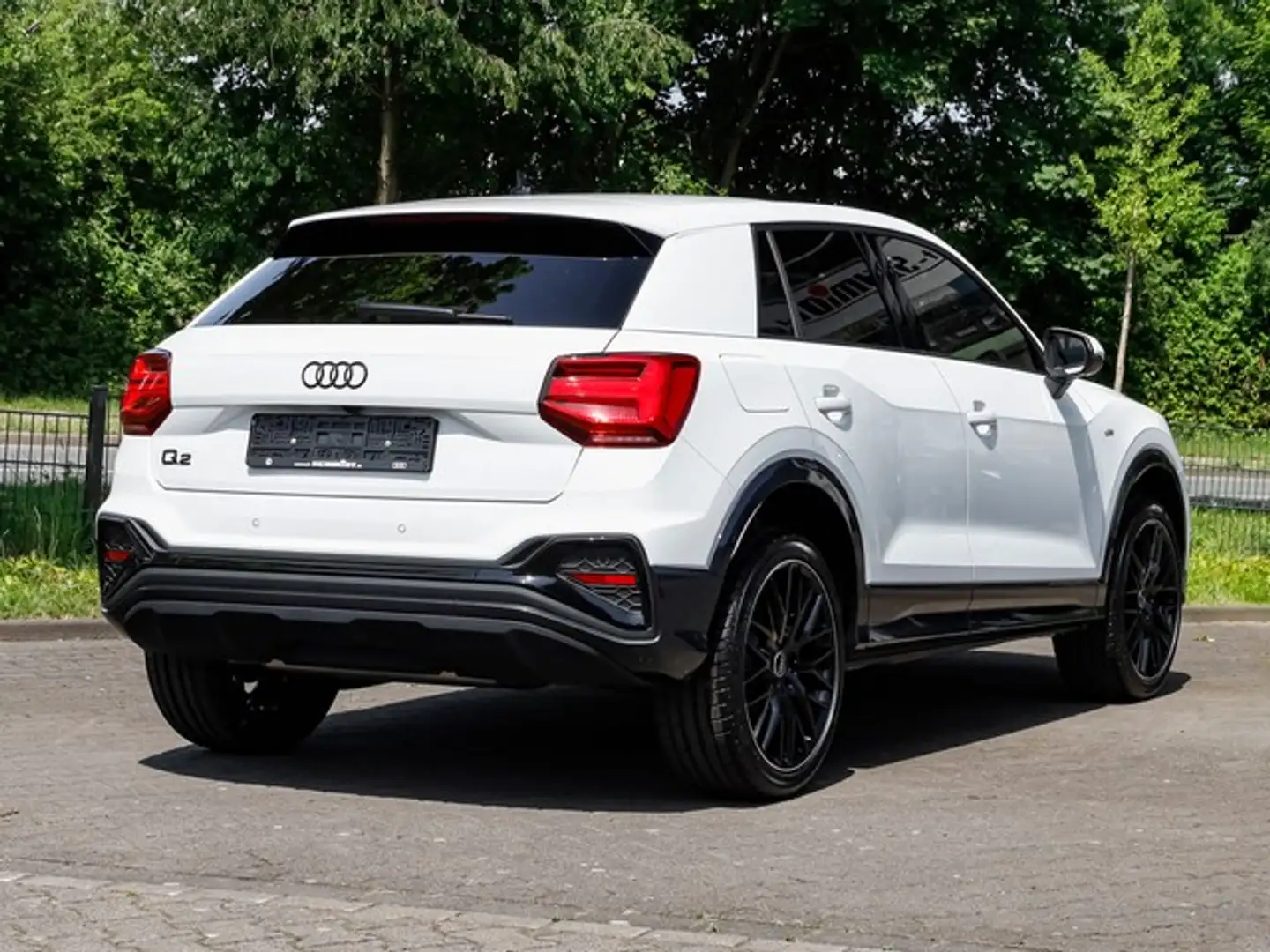 Audi Q2 35 TFSI 2 x S line ACC Matrix Pano AHK Navi vir... Blanc - 2