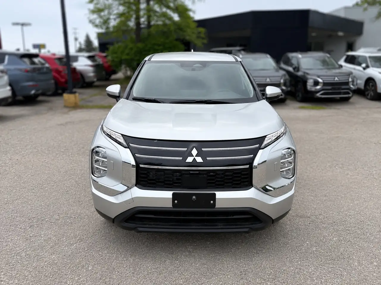 Mitsubishi Outlander photo Mitsubishi Outlander