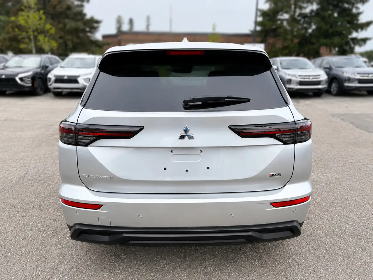 Mitsubishi Outlander photo Mitsubishi Outlander