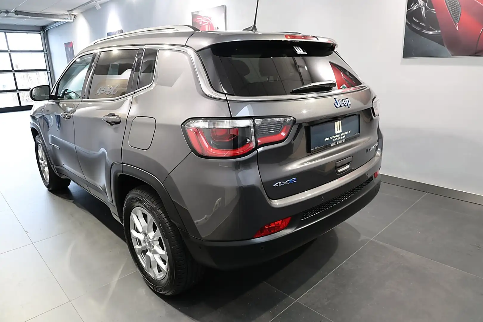 Jeep Compass 1.3 PHEV AT 4xe Limited Grau - 2