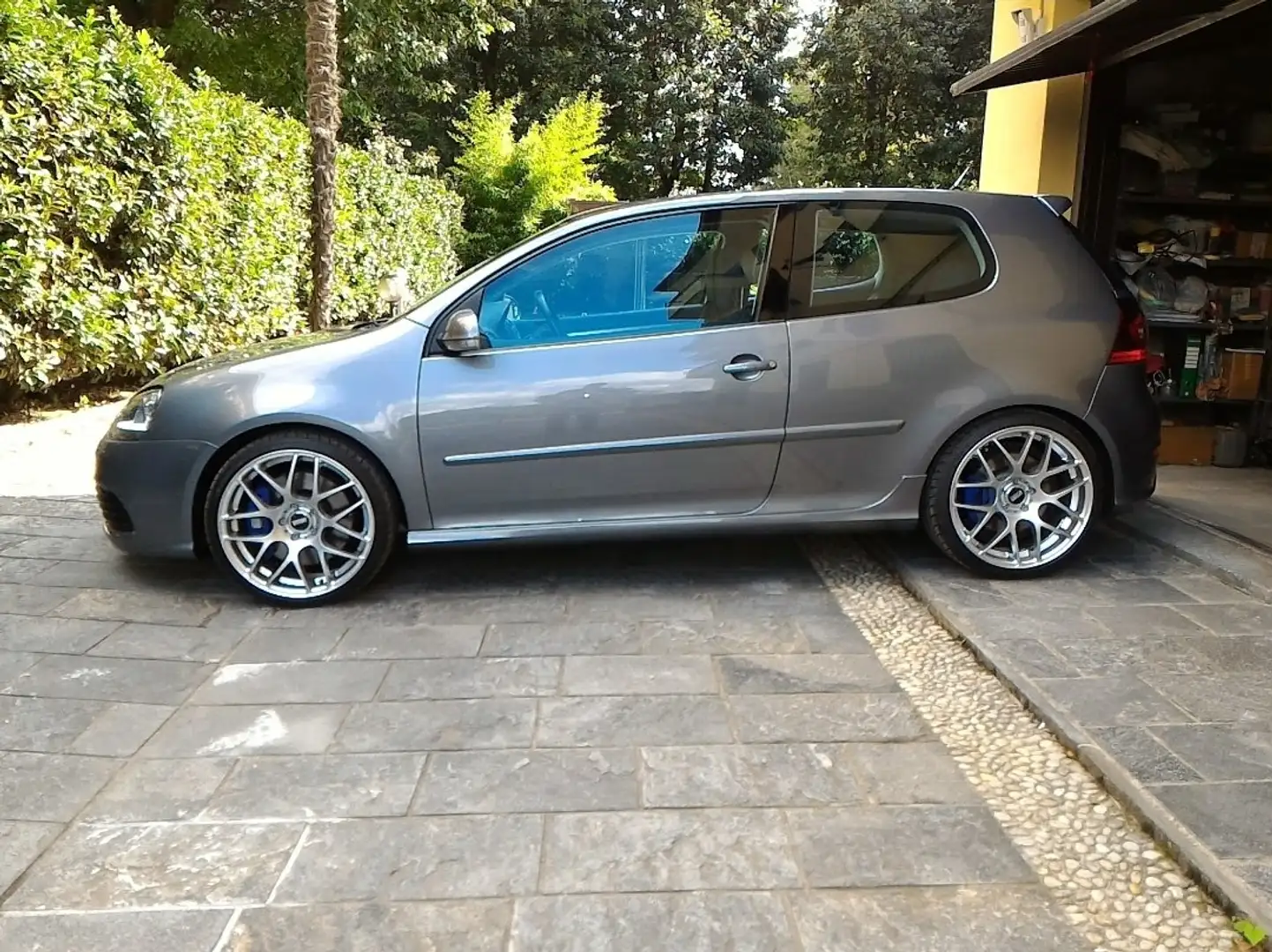 Volkswagen Golf Golf V 2003 3p R32 3.2 VR6 4motion dsg Grigio - 2