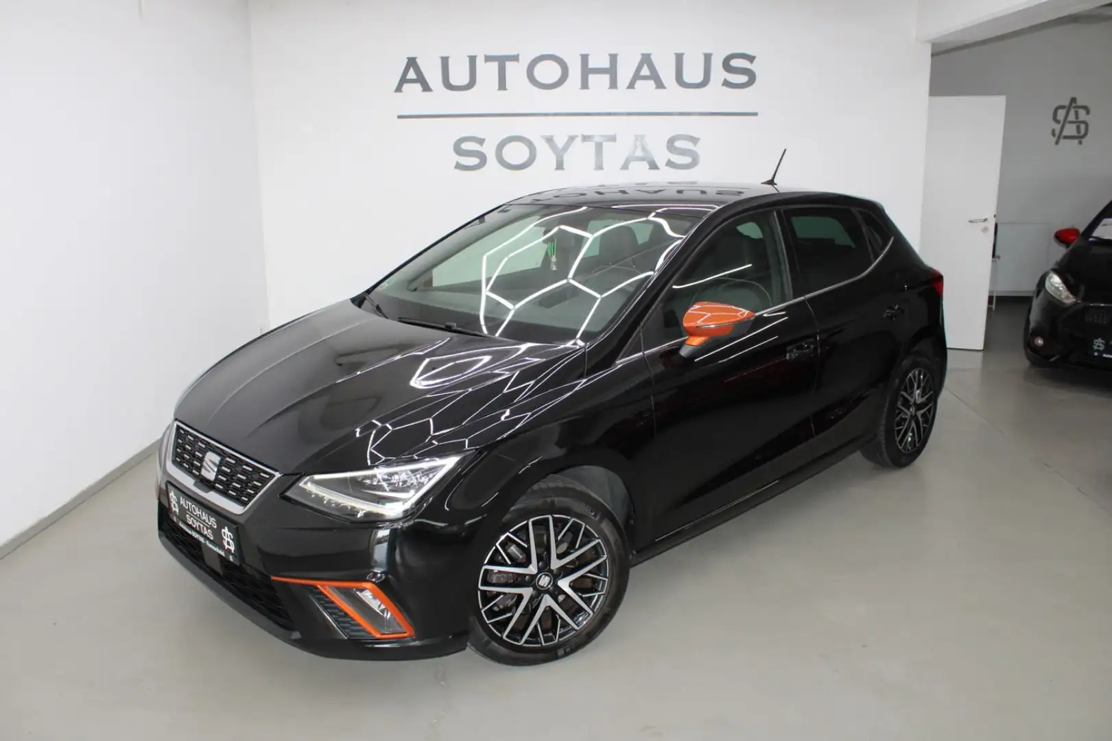 SEAT Ibiza Beats *1.Hand*Carplay*Digital *Kamera*LED Schwarz - 1