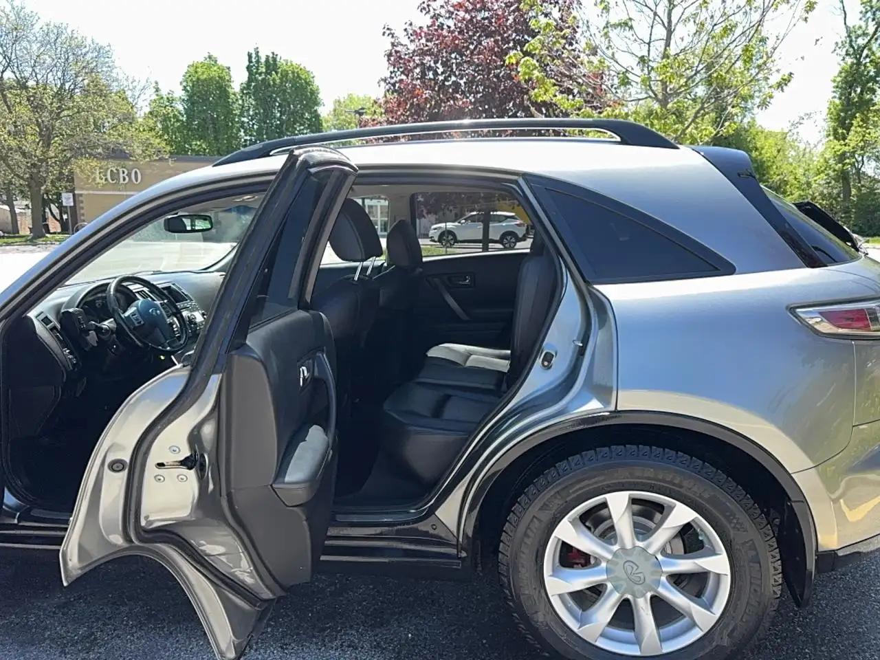 Infiniti FX снимка Infiniti FX