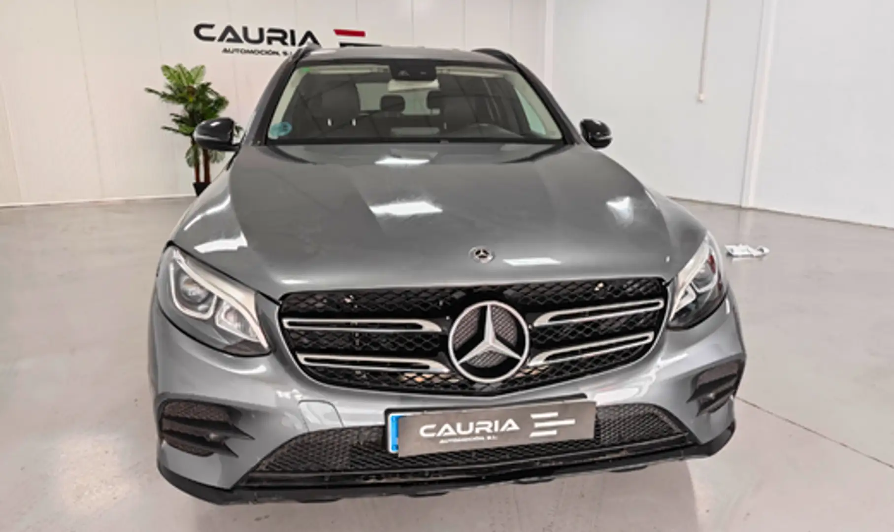 Mercedes-Benz GLC 220 220d 4Matic Aut. Gris - 2