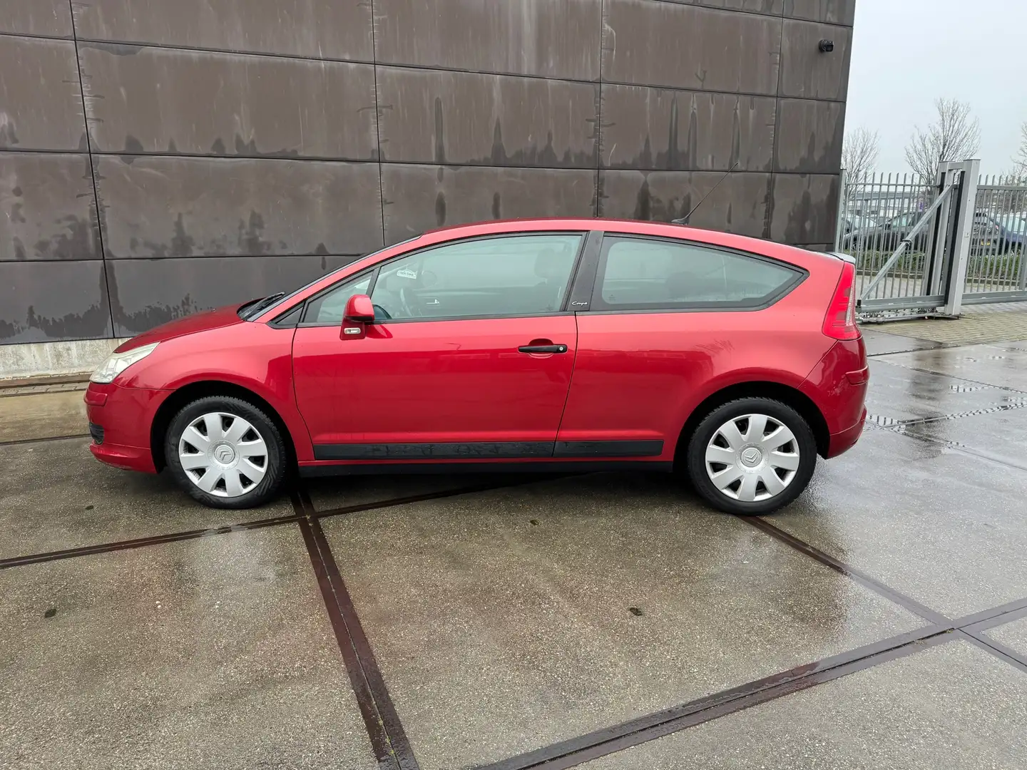 Citroen C4 Coupé 1.4-16V VTR Rood - 2