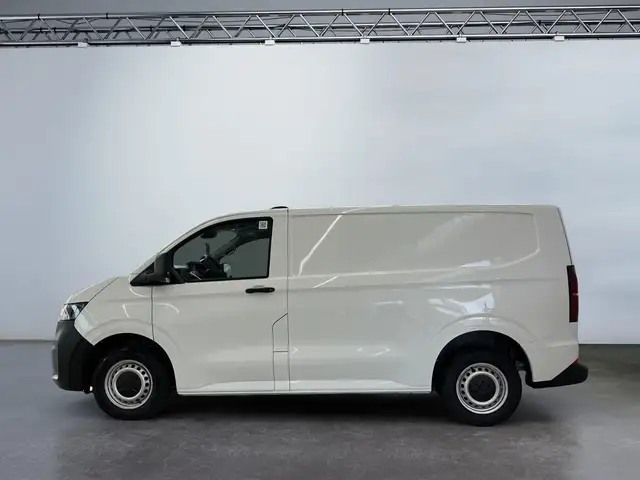 Volkswagen Transporter view 3