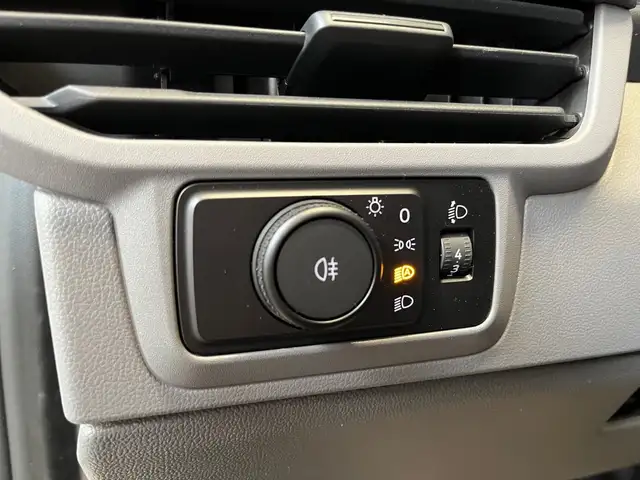 Volkswagen Transporter view 21