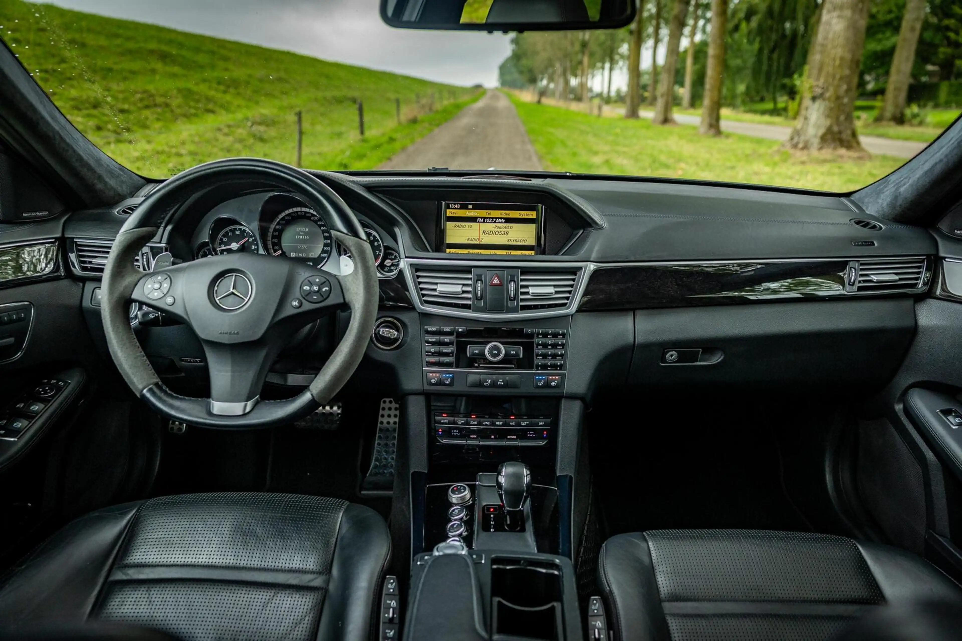 Mercedes-Benz E 63 AMG Estate |Memory|Pano|Harman/Kardon — photo 2