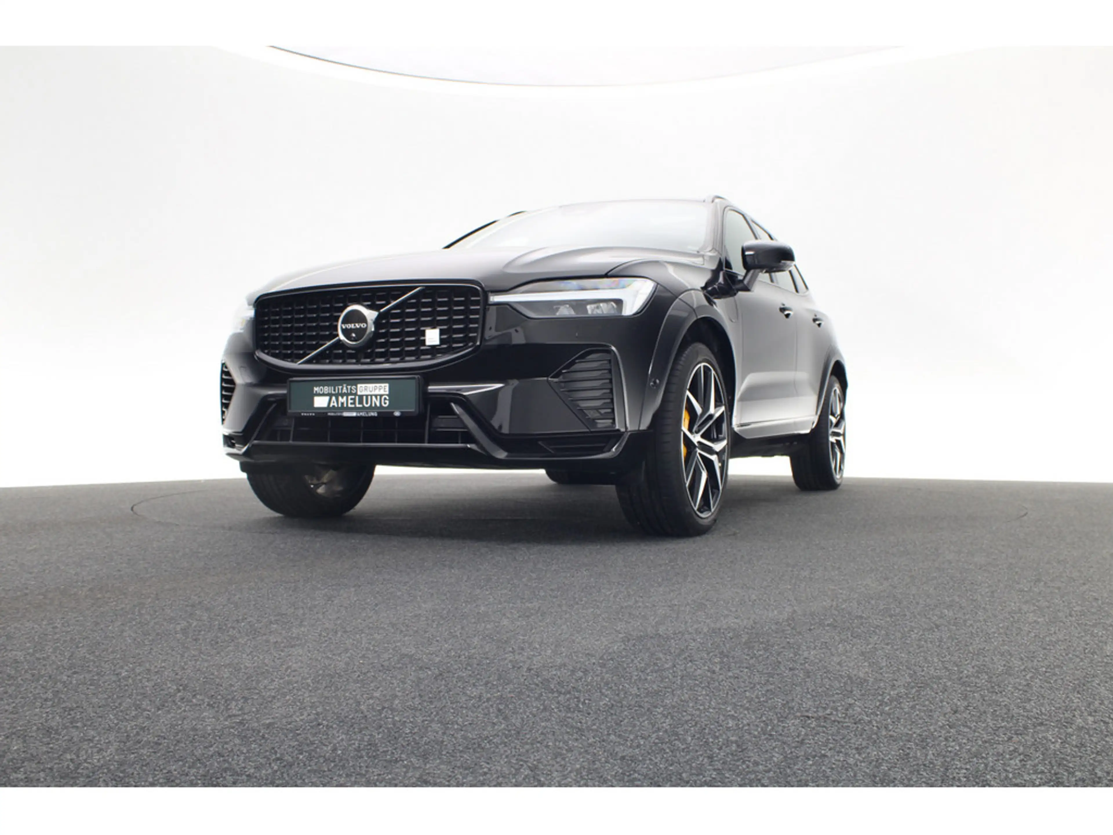Volvo XC60 T8 Polestar Engineered Recharge Plug-In Hybrid AWD — photo 11