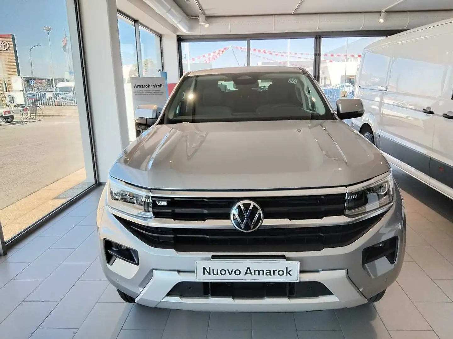 Volkswagen Amarok 3.0 V6 TDI 241CV 4MOTION AUT. STYLE Gris - 2