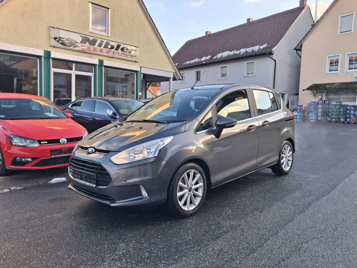 Ford B-Max 1,0 EcoBoost Titanium ALU+SITZH+Orig5900km Gris - 1