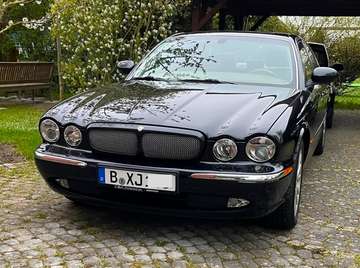 XJ8 4.2 V8