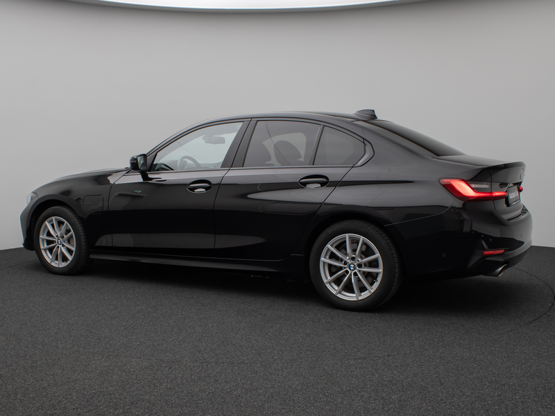 BMW 330 Laser 360°HUD DAB H K Lenkrhzg ACC Komfort — photo 10