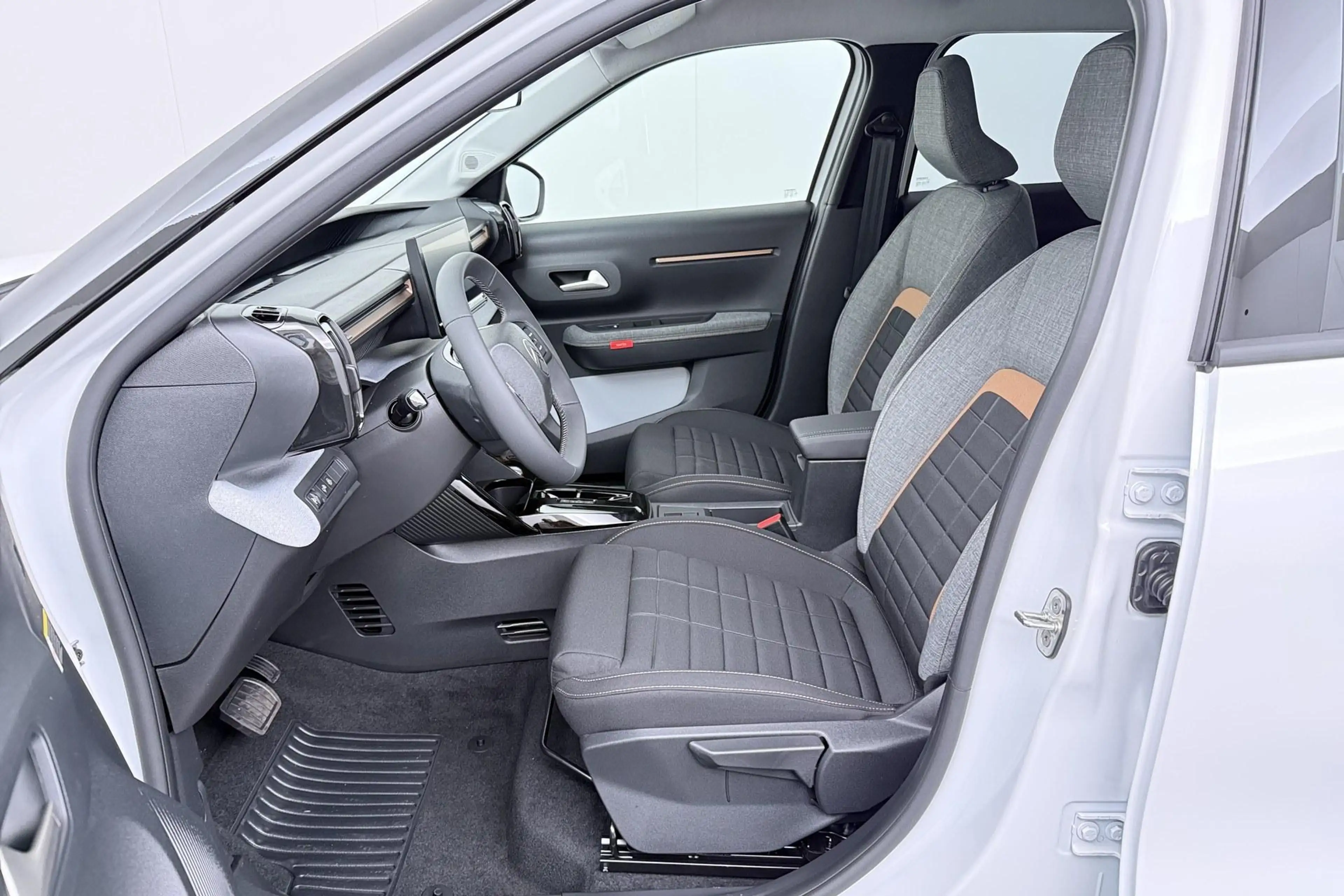 Citroen C3 Aircross 1.2 Hybrid 145pk Plus 7p. Climate Control | Parkee — photo 15
