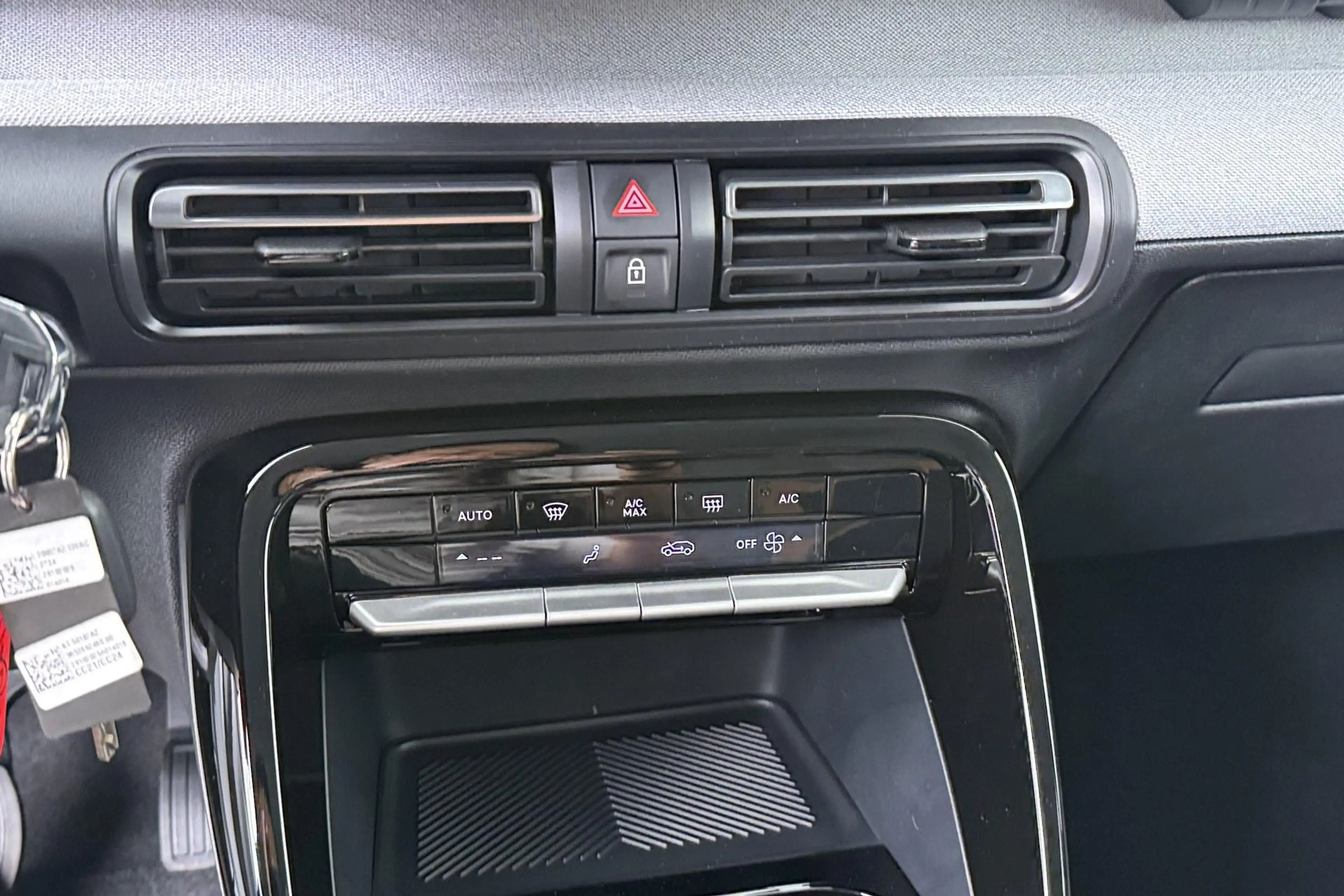 Citroen C3 Aircross 1.2 Hybrid 145pk Plus 7p. Climate Control | Parkee — photo 7