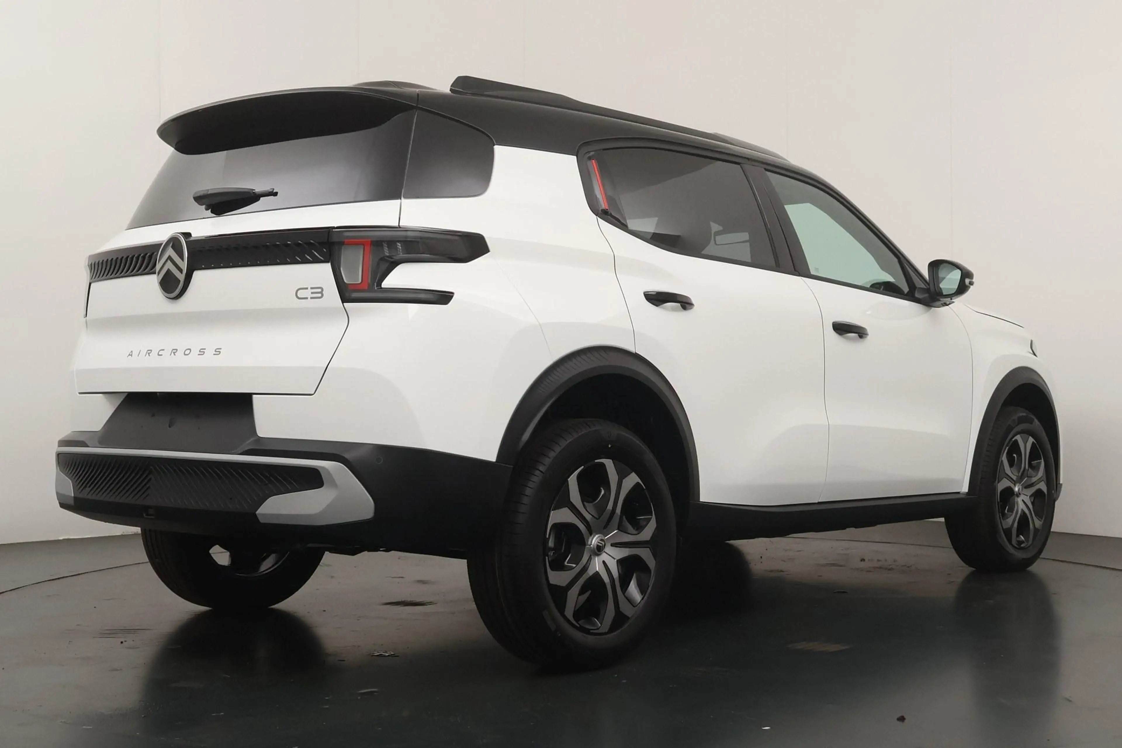 Citroen C3 Aircross 1.2 Hybrid 145pk Plus 7p. Climate Control | Parkee — photo 2