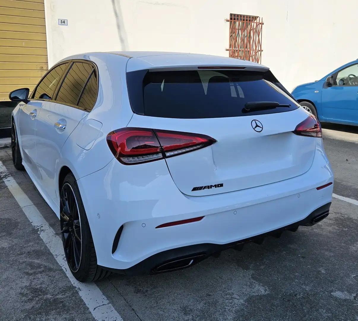 Mercedes-Benz 200 premium amg - 1