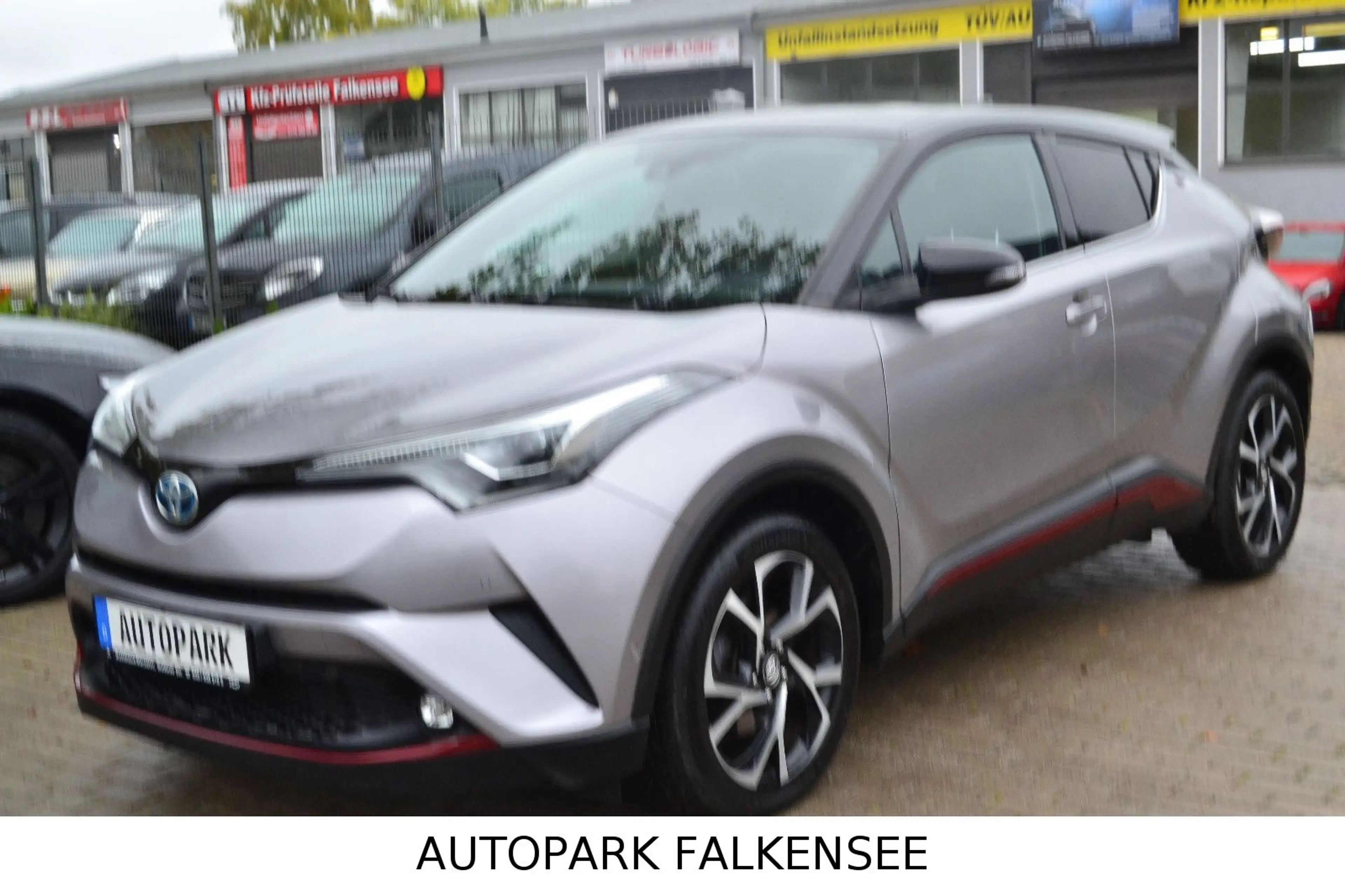 Toyota C-HR STYLE STANDHEIZUNG+LED+R-KAMERA+SAUBER+SPUR