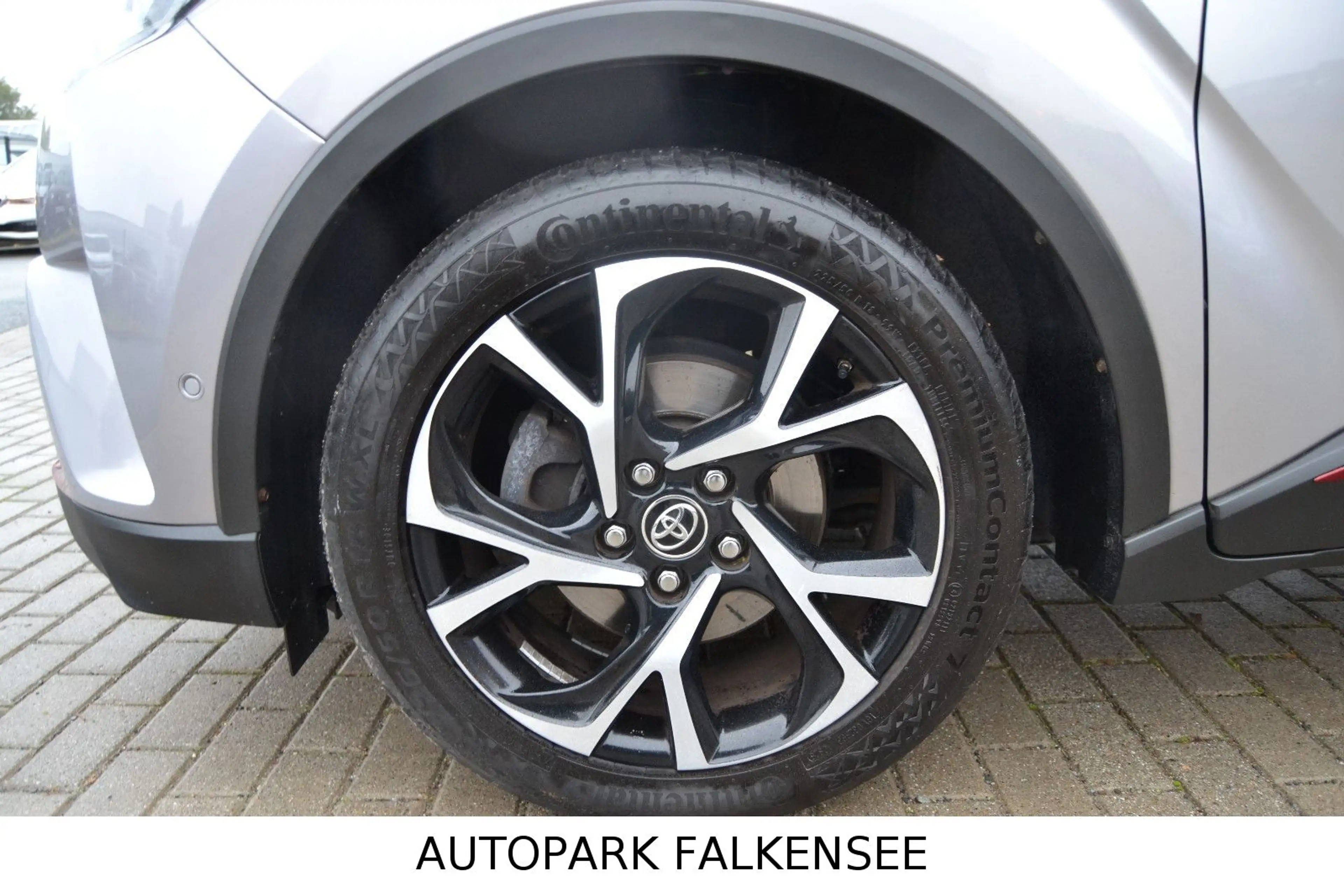 Toyota C-HR STYLE STANDHEIZUNG+LED+R-KAMERA+SAUBER+SPUR — photo 5
