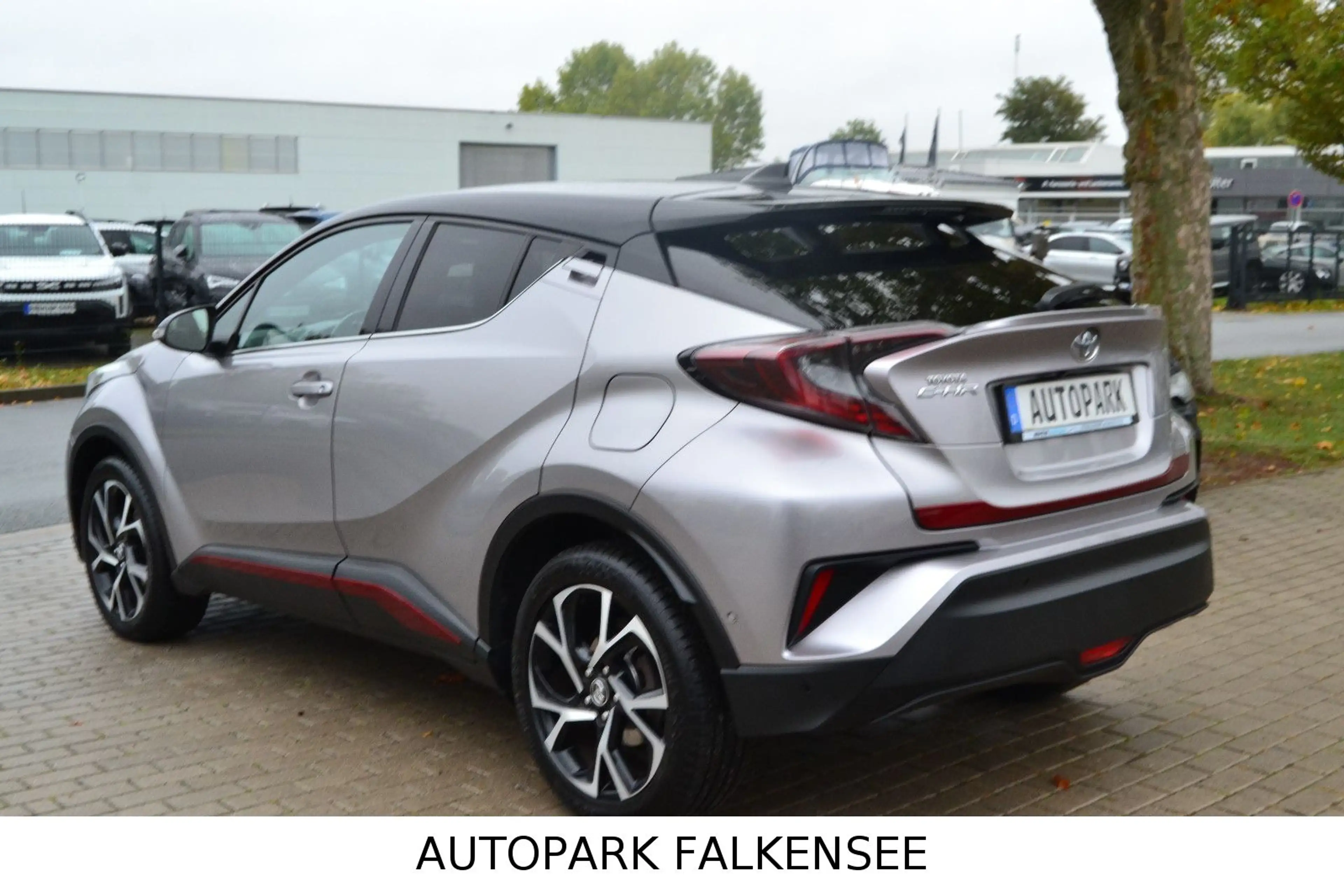 Toyota C-HR STYLE STANDHEIZUNG+LED+R-KAMERA+SAUBER+SPUR — photo 9