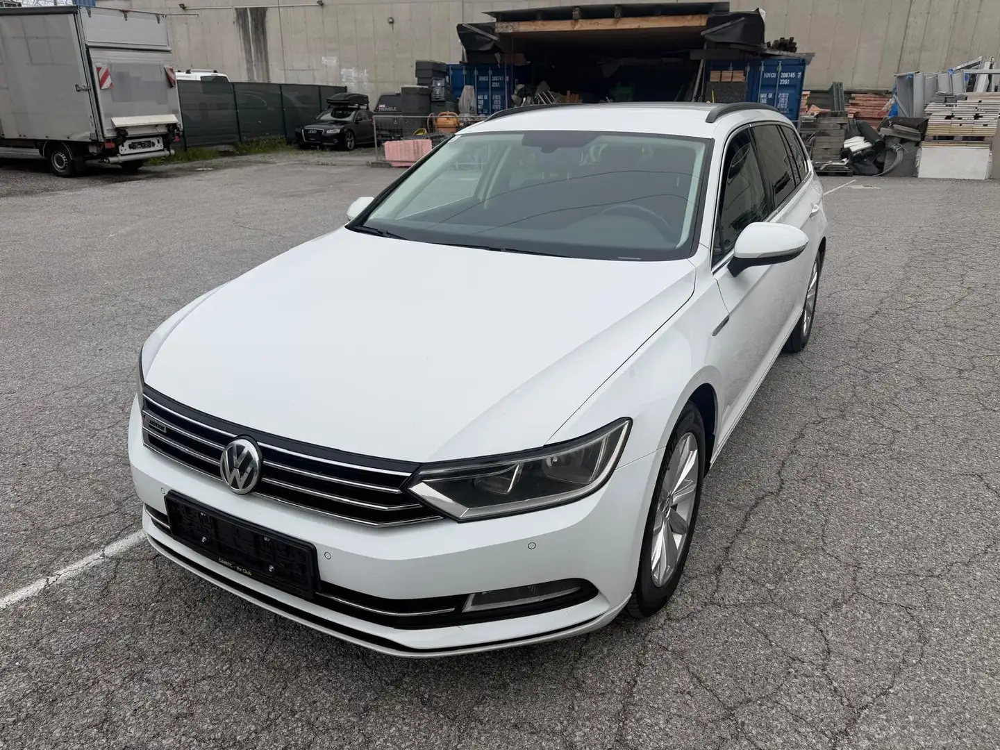 Volkswagen Passat Variant BMT/Start-Stopp 4Motion AB € 174,- Weiß - 1
