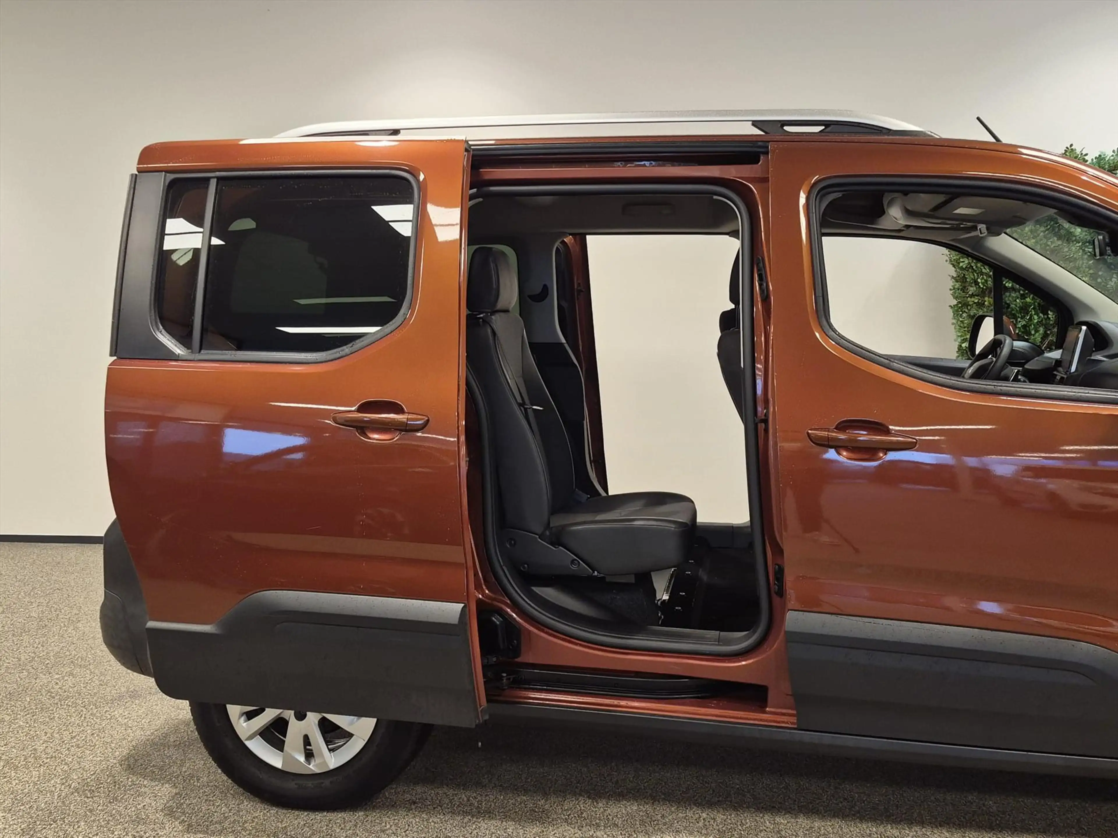 Peugeot Rifter L1 Rolstoelauto Automaat 3+1 — photo 9