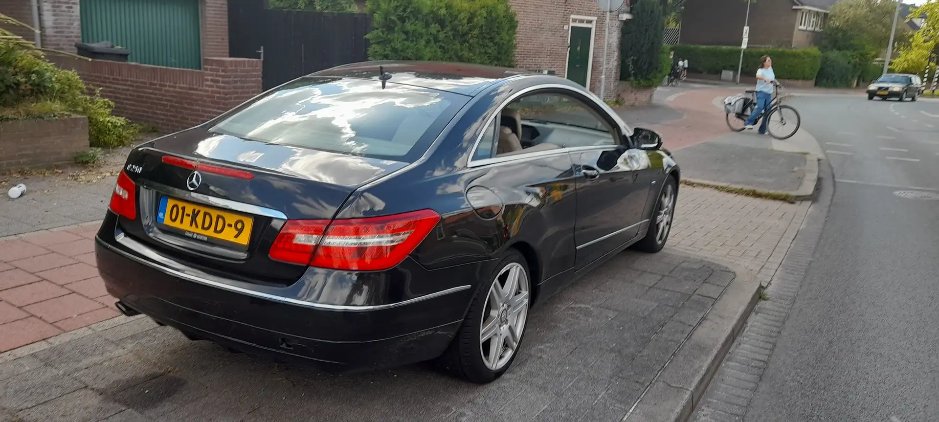 Mercedes-Benz E 250 E 250 Elegance Czarny - 1