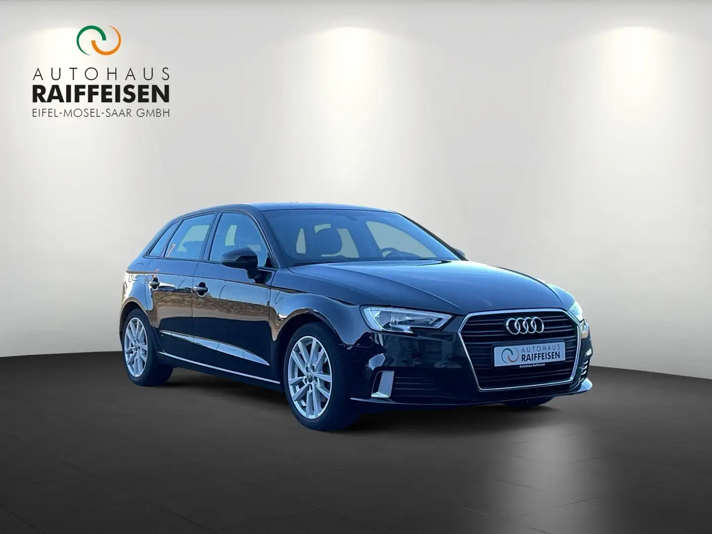 Audi A3 Sportback 35 TFSI 150 Schwarz - 2
