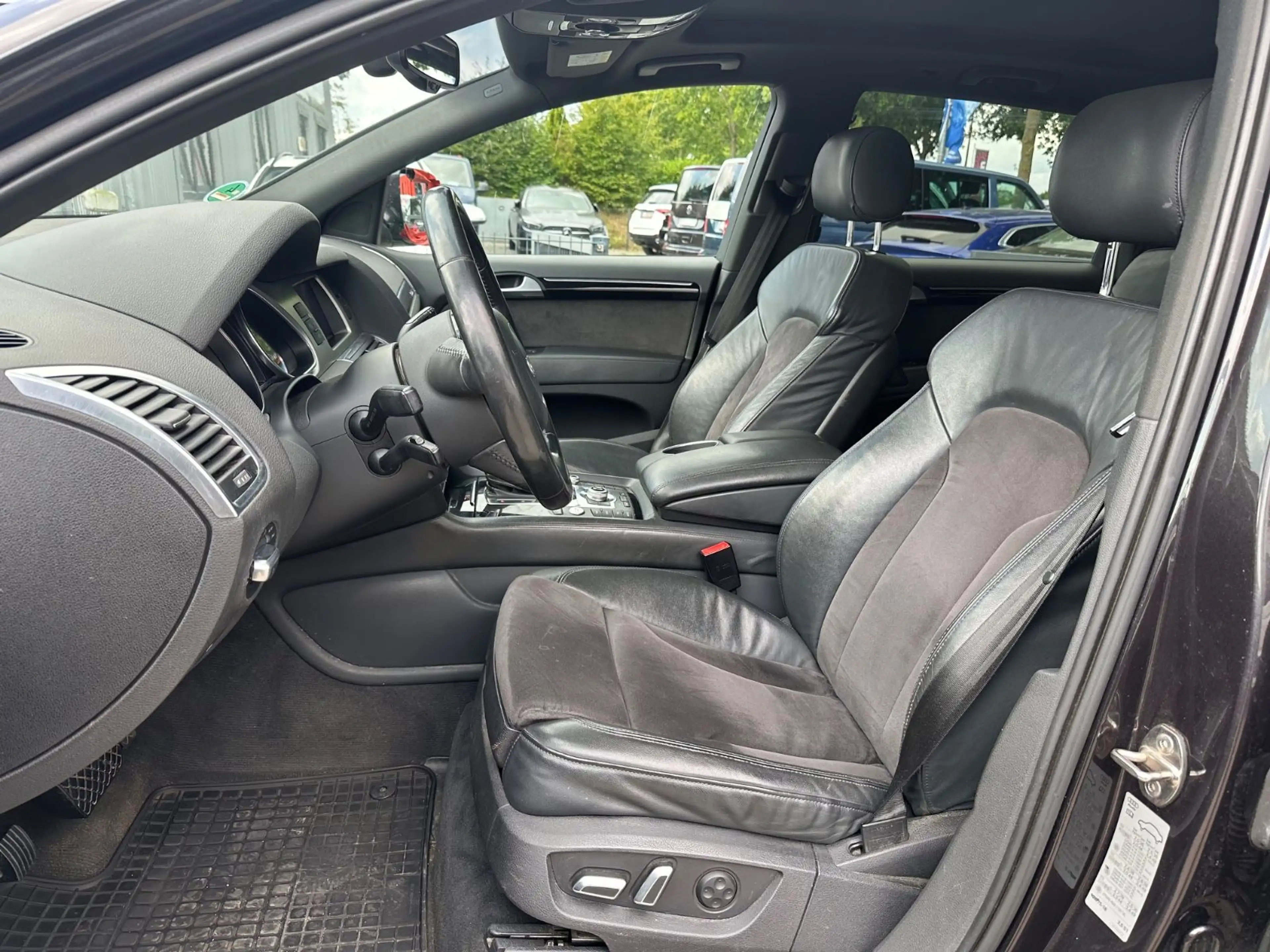 Audi Q7 4.2 TDI Quattro S-Line V12-Paket Pano Kamera — photo 9