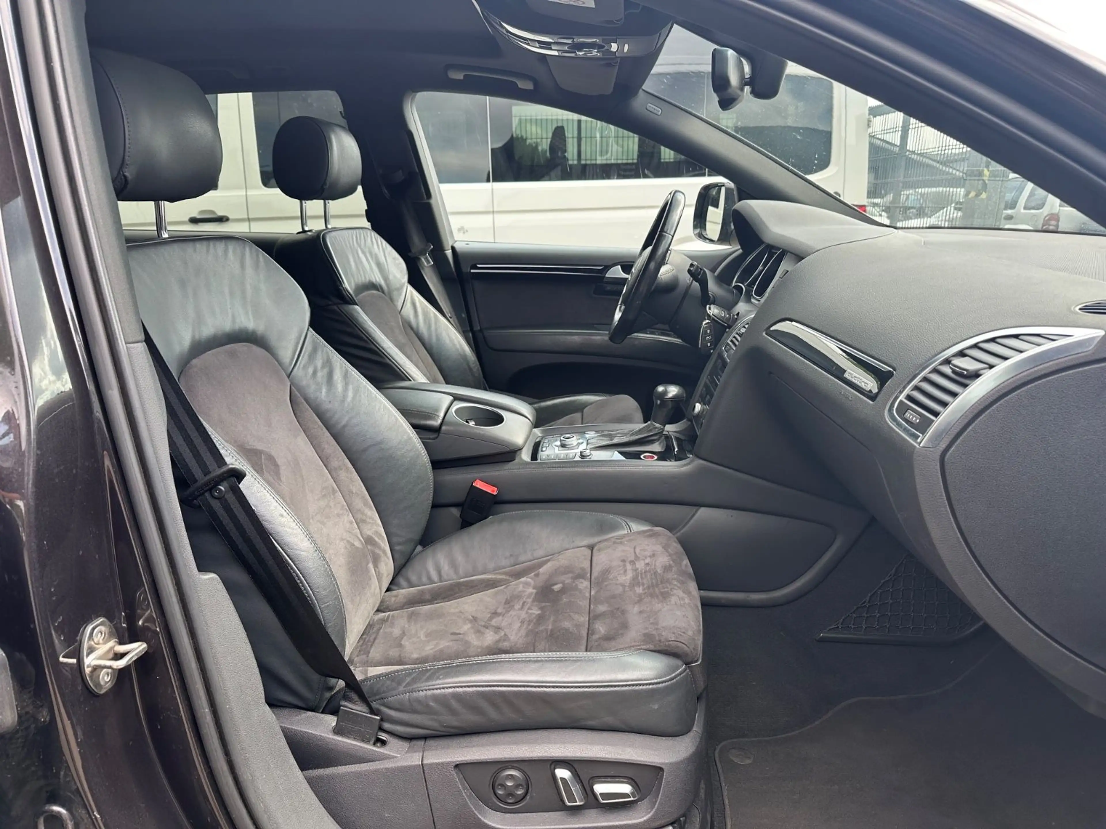 Audi Q7 4.2 TDI Quattro S-Line V12-Paket Pano Kamera — photo 11