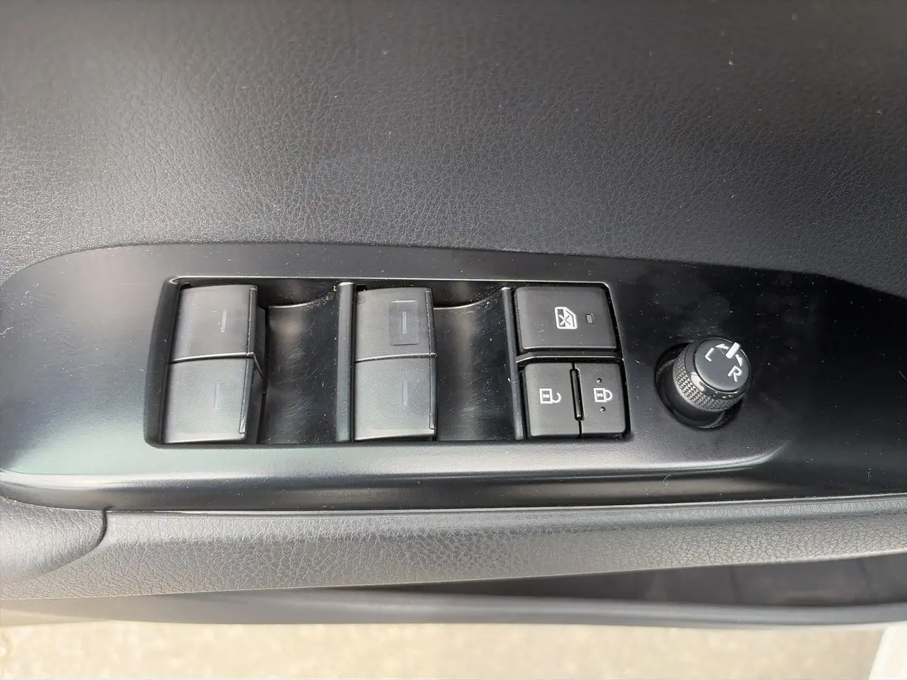Toyota Camry снимка Toyota Camry