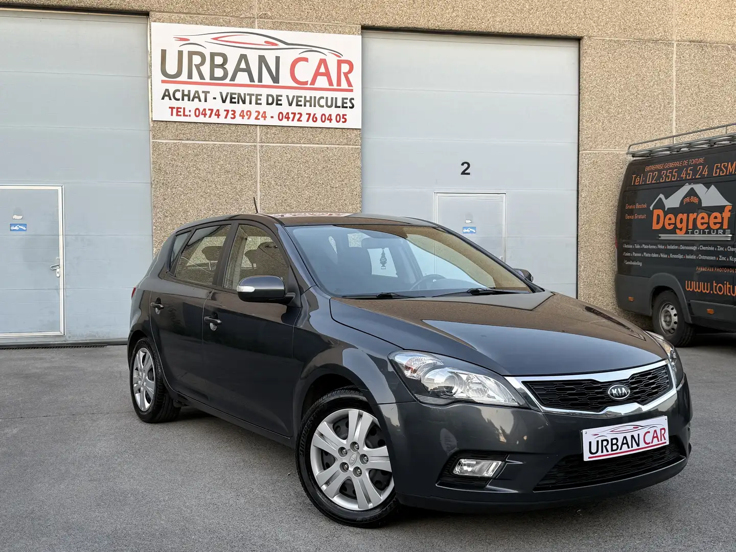 Kia Ceed / cee'd 1.4i 12 Mois de Garantie Grijs - 1