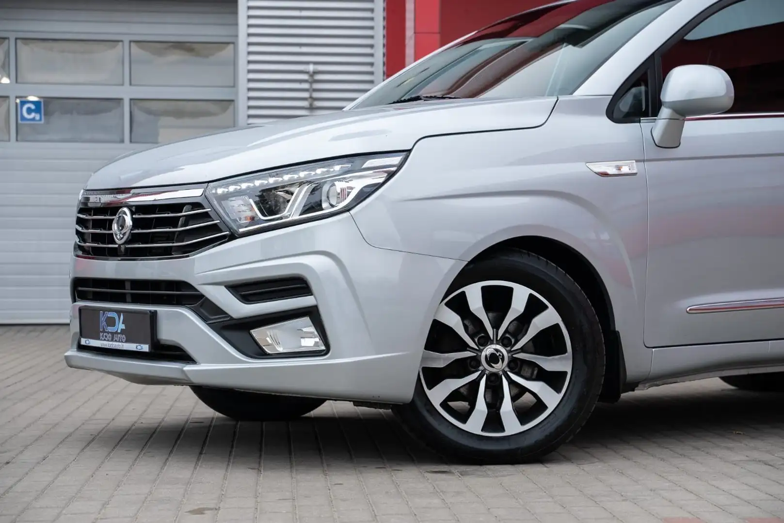 SsangYong Rodius Crystal Plus 2WD/Tempomat/PDC/Model 2019 Argent - 2