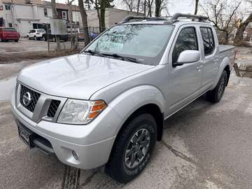 Pro-4X CREWCAB! LOADED! - 4X4