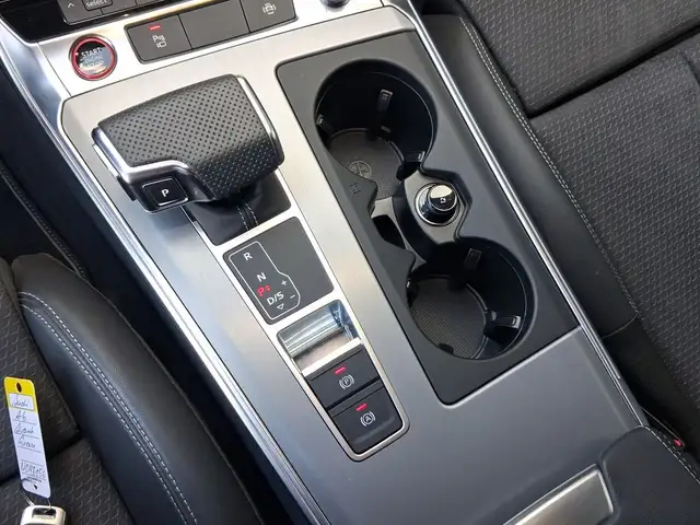 Audi S6 view 11