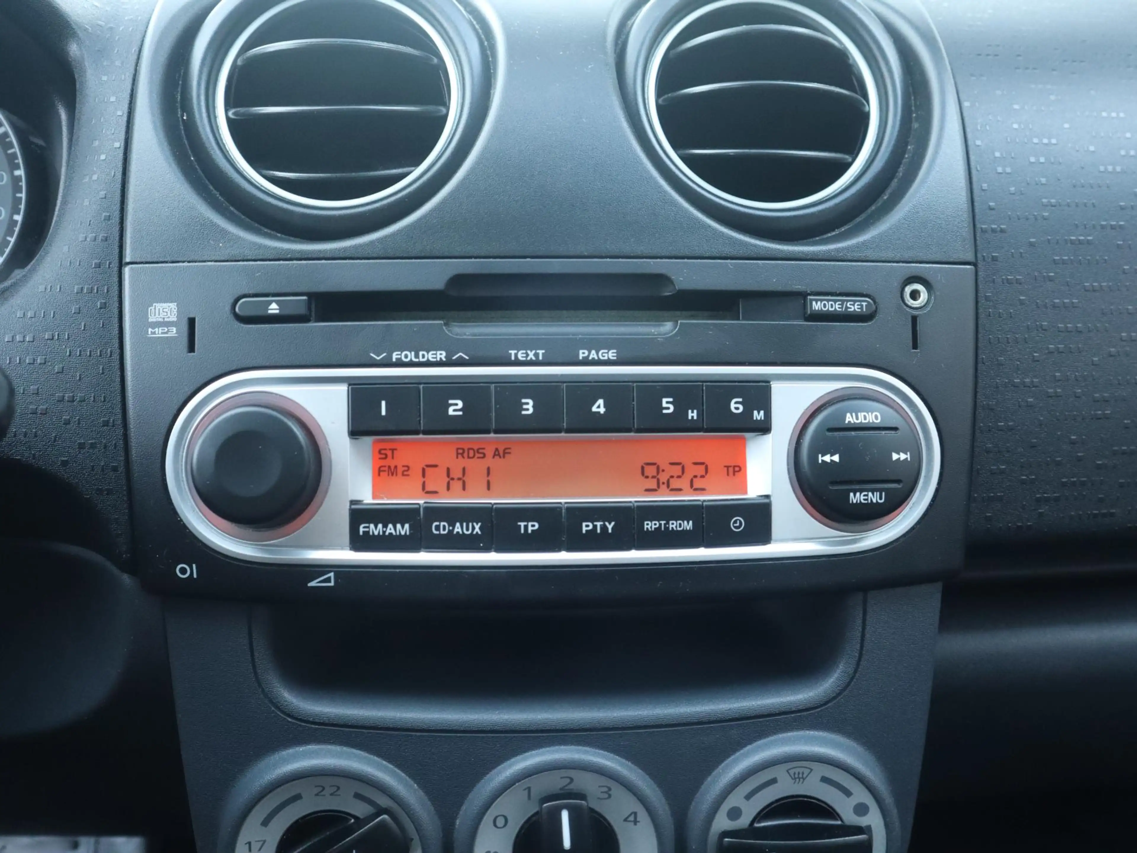 Mitsubishi Colt 1.3 Invite — photo 15