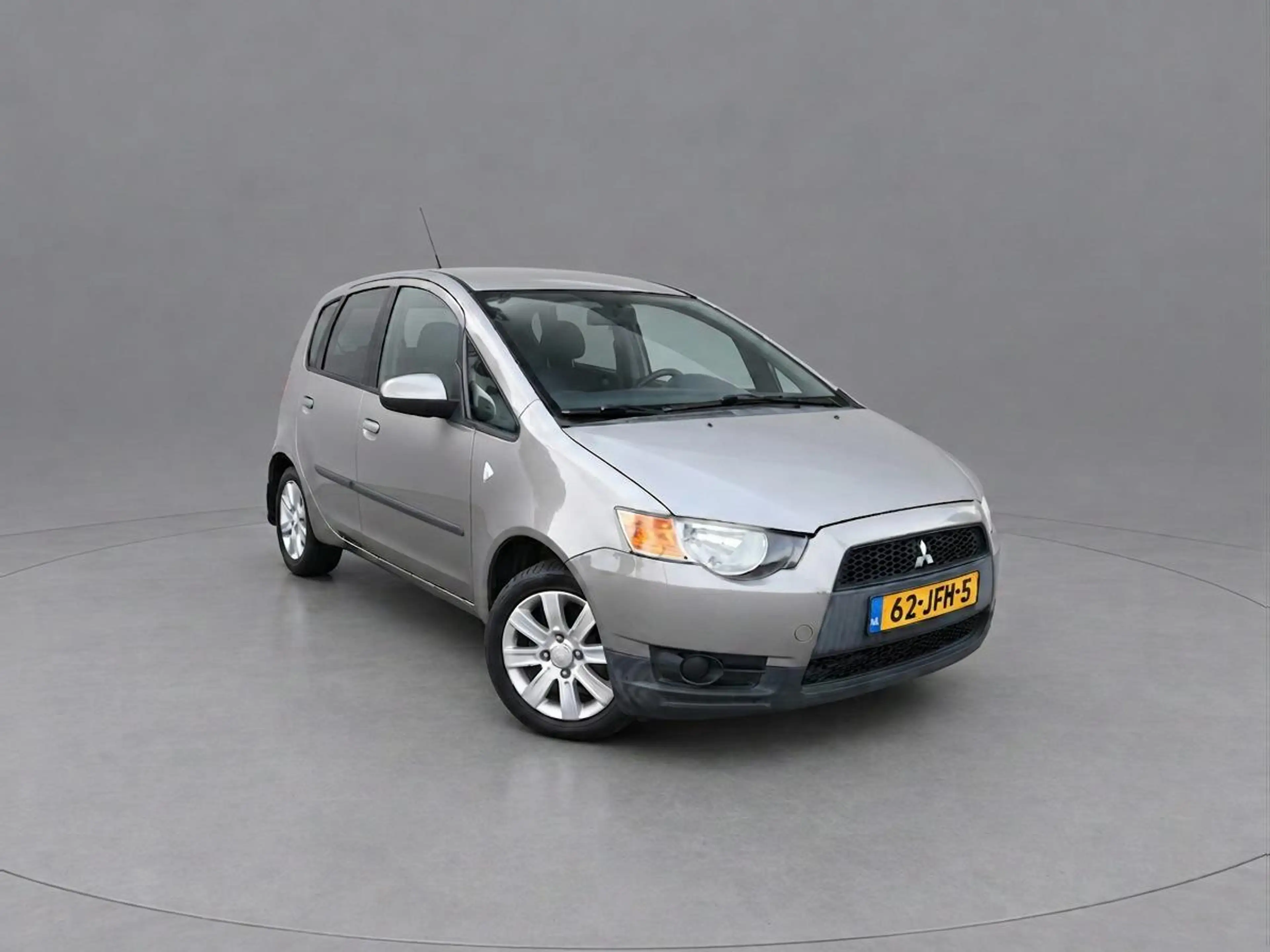 Mitsubishi Colt 1.3 Invite — photo 2