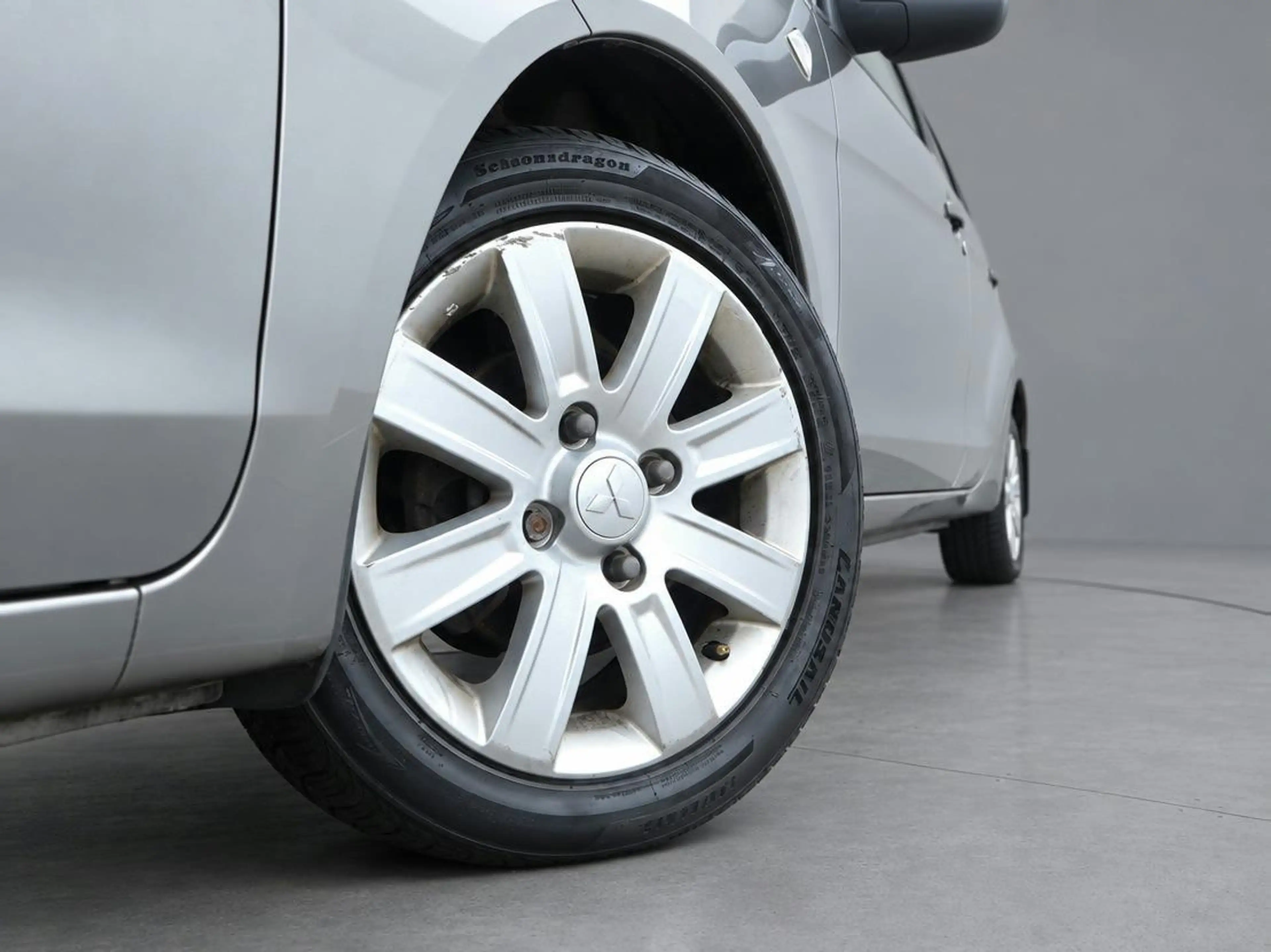 Mitsubishi Colt 1.3 Invite — photo 8